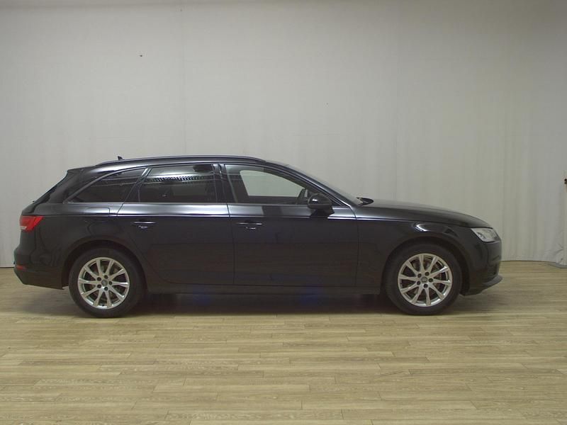 Schwarz Gebraucht 2019 Audi A4 Basis Kombi | 10.990 € - Bild 1/4