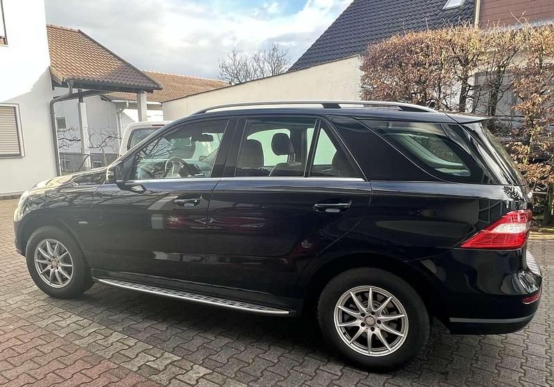 Gebraucht Mercedes ML250 204 PS (150 kW) 2012 SUV