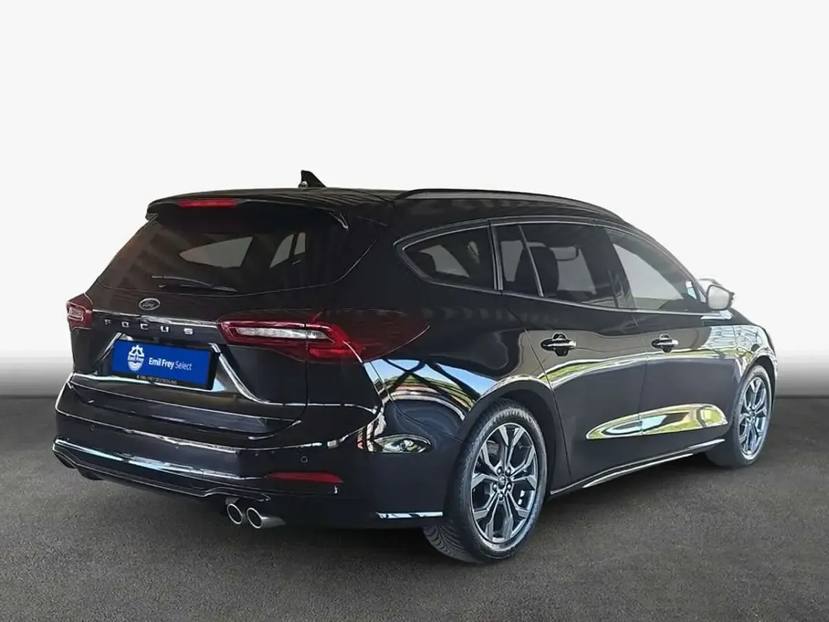 Gebraucht Ford Focus ST-Line X 125 PS (91 kW) 2024 Agate black metallic Kombi