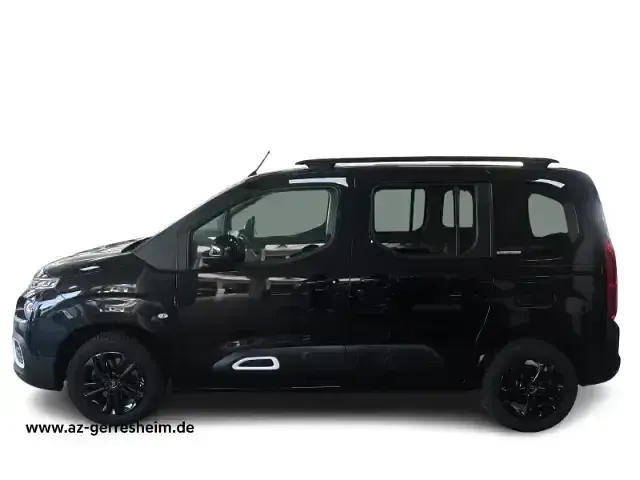 Gebraucht Citroën Berlingo Shine 131 PS (96 kW) 2023 Schwarz Van / Kleinbus