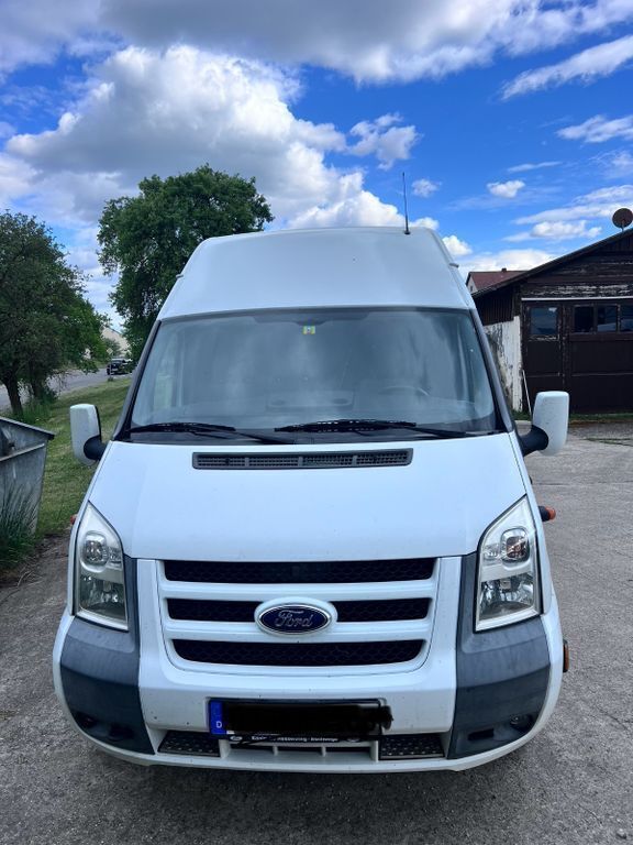 Weiß Gebraucht 2010 Ford Transit Van / Kleinbus | 6.300 € (Fairer Preis) - Bild 1/4