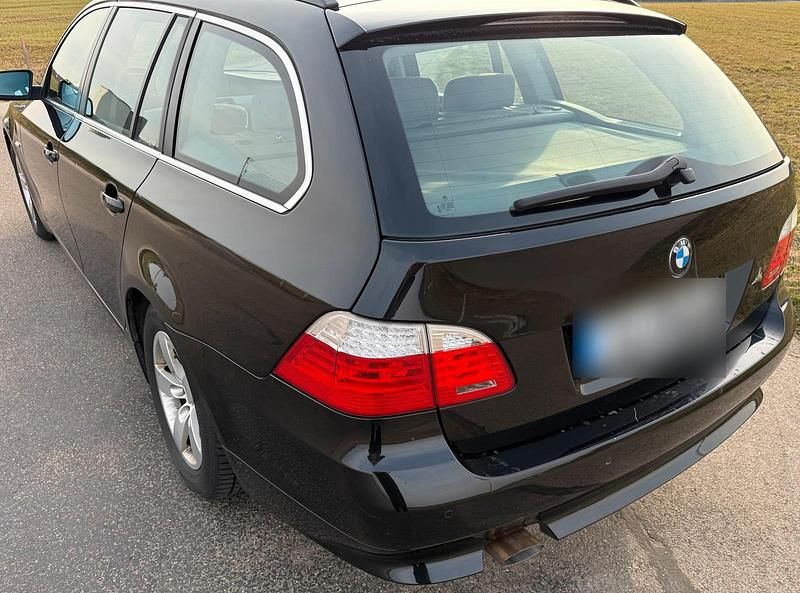 Gebraucht BMW 520 177 PS (130 kW) 2007 Schwarz Kombi