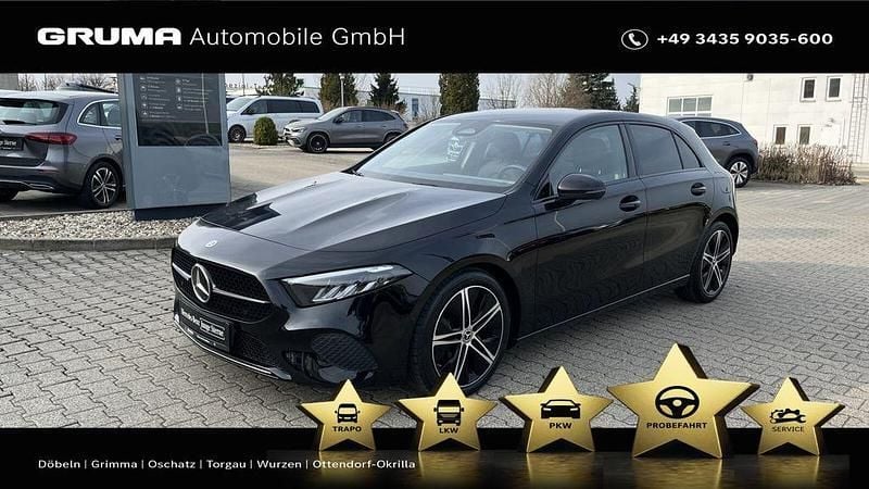 Gebraucht Mercedes A180 Advanced 116 PS (85 kW) 2023 Unilack nachtschwarz Limousine