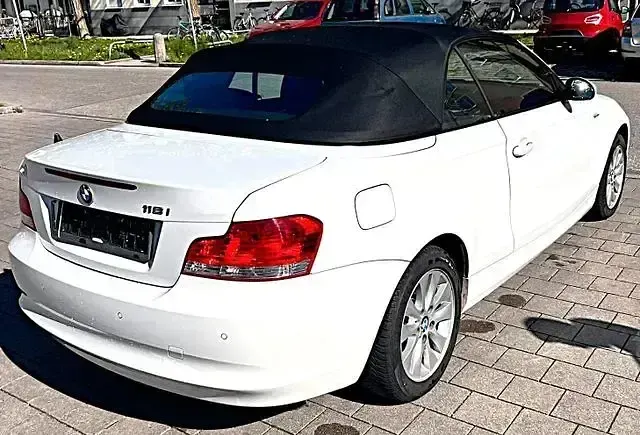 Gebraucht BMW 118 Cabriolet Advantage 143 PS (105 kW) 2009 Weiß Cabrio