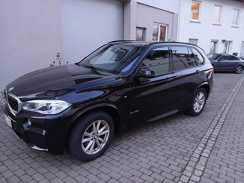 Schwarz Gebraucht 2018 BMW X5 SUV | 34.499 € (Fairer Preis) - Bild 1/4