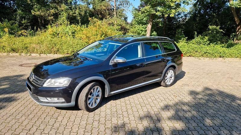 Schwarz Gebraucht 2013 VW Passat Alltrack Kombi | 8.800 € (Guter Preis) - Bild 1/4