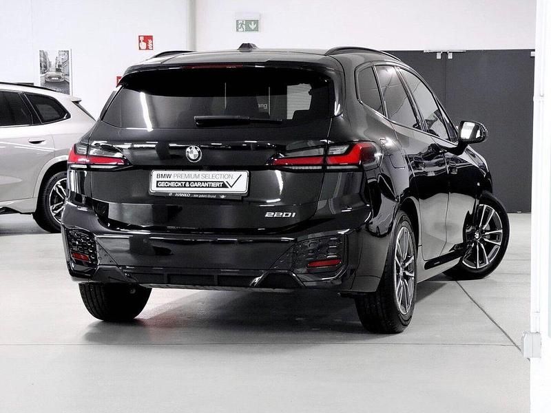 Gebraucht BMW 220 M Sport 170 PS (125 kW) 2025 Schwarz Van / Kleinbus