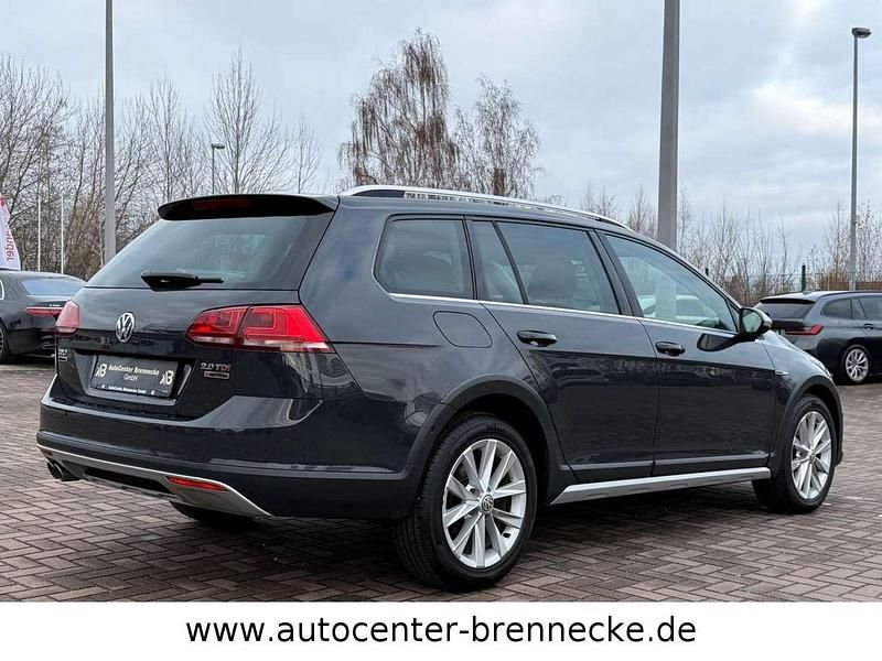 Gebraucht VW Golf Alltrack 184 PS (135 kW) 2015 Uranograu/cinza urano Kombi