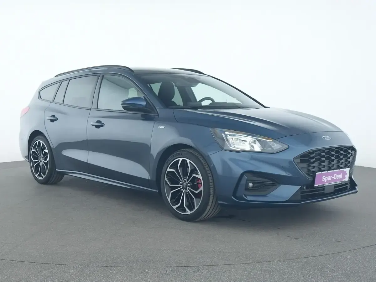 Gebraucht Ford Focus ST-Line X 150 PS (110 kW) 2022 Chroma blau Kombi