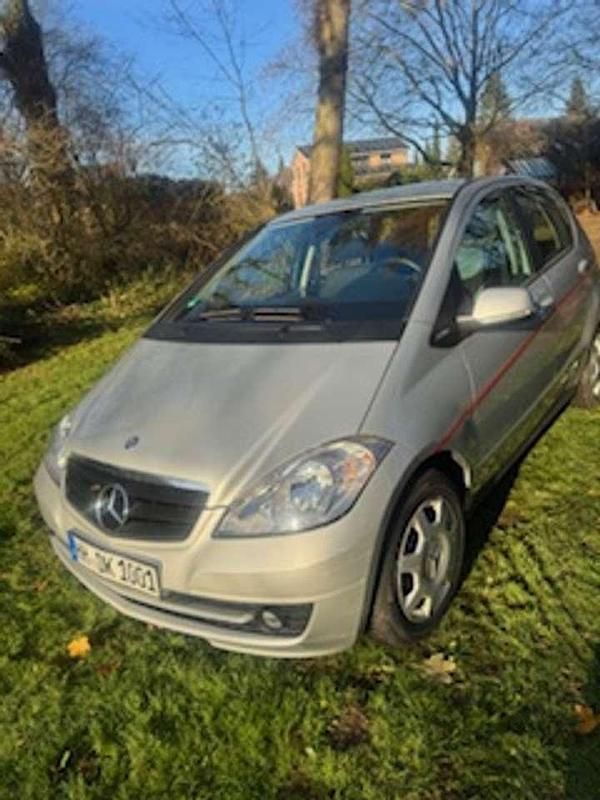 Gebraucht Mercedes A160 Elegance 95 PS (69 kW) 2010 Silber Limousine