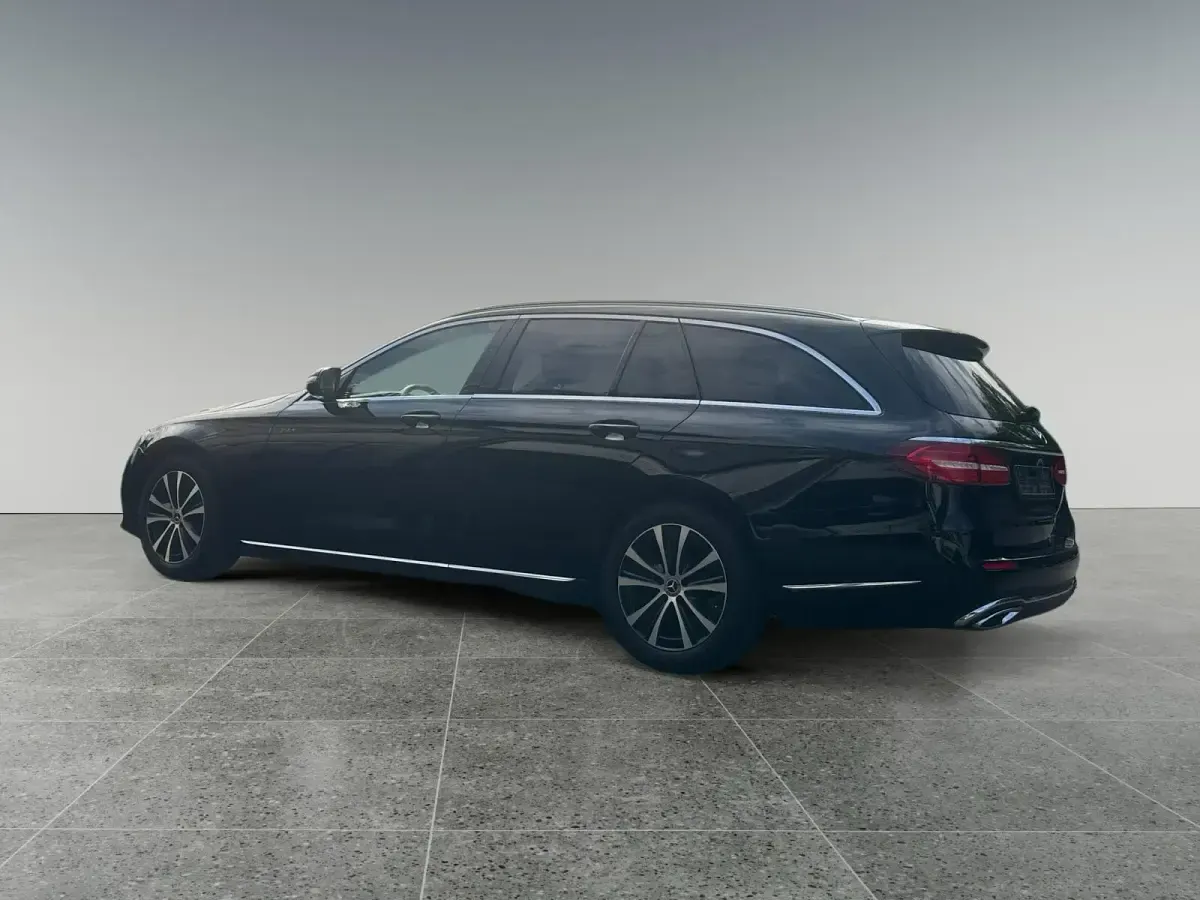 Gebraucht Mercedes E200 160 PS (117 kW) 2019 Schwarz Kombi