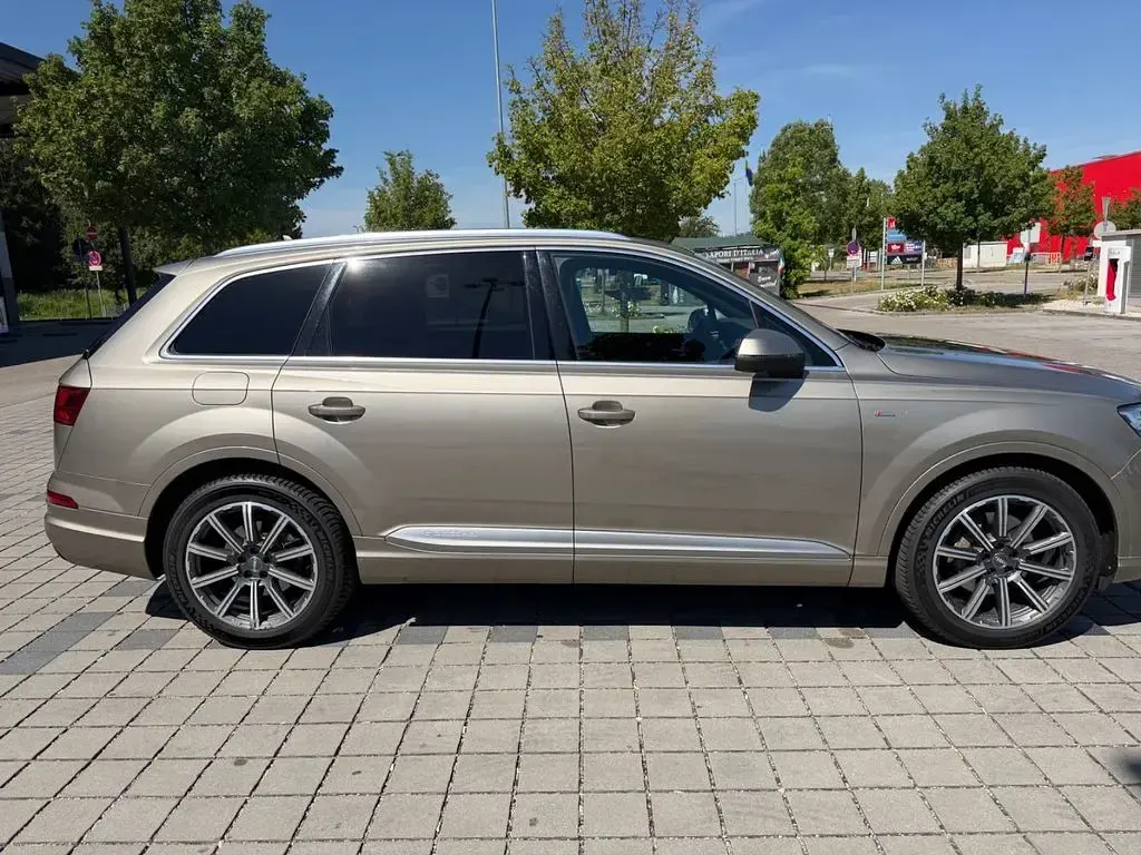 Gebraucht Audi Q7 Sport 272 PS (200 kW) 2016 Gelb SUV