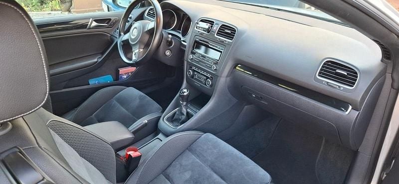 Gebraucht VW Golf Cabriolet 105 PS (77 kW) 2012 Silber Cabrio