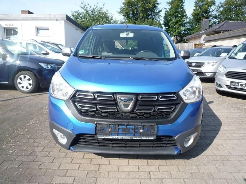 Blau Gebraucht 2018 Dacia Lodgy Stepway Van / Kleinbus | 8.999 € (Fairer Preis) - Bild 1/4