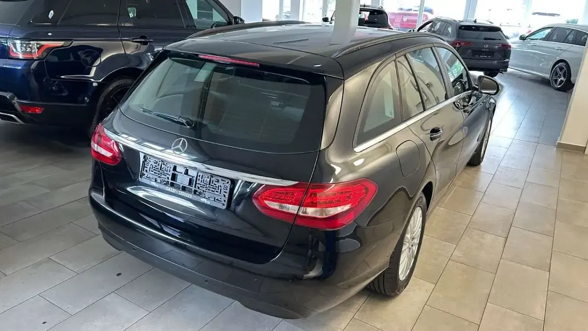Gebraucht Mercedes C220 170 PS (125 kW) 2015 Schwarz Kombi