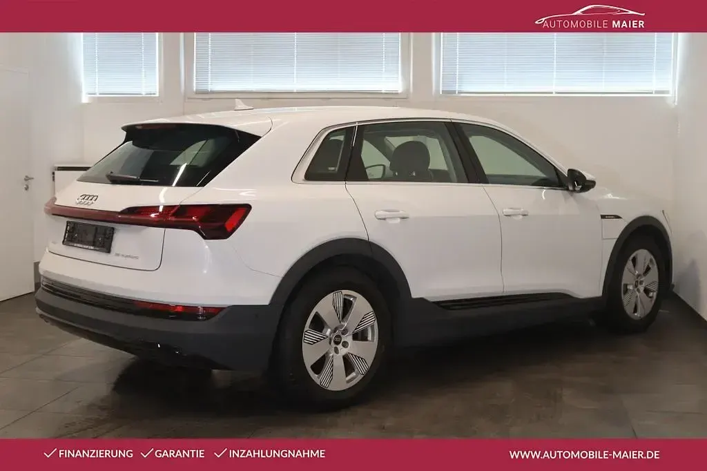 Gebraucht Audi e-tron Sport 300 kW (408 PS) 2023 Weiß SUV