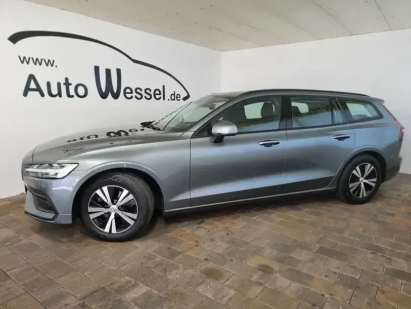 Gebraucht Volvo V60 150 PS (110 kW) 2019 Osmium grey (metallic) Kombi