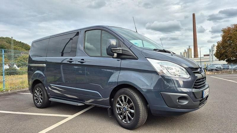 Grau Gebraucht 2013 Ford Tourneo Custom Limited Van | 13.995 € (Teuer) - Bild 1/4