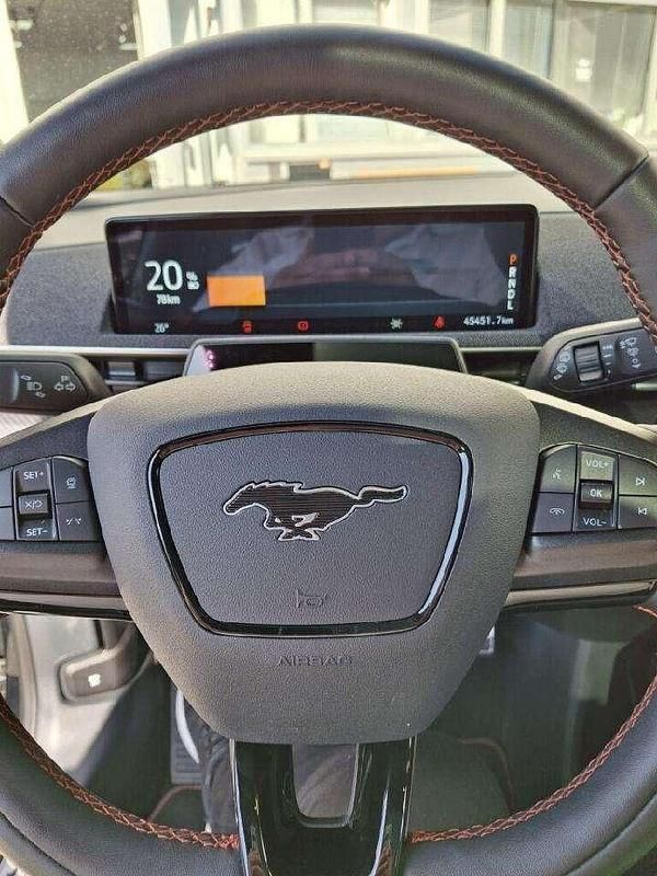 Gebraucht Ford Mustang Mach-E Basis 258 kW (351 PS) 2022 Iridiumschwarz metallic SUV