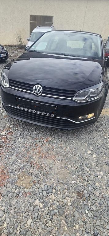 Gebraucht VW Polo Comfortline 90 PS (66 kW) 2014 Deep black perleffekt (2t) Limousine