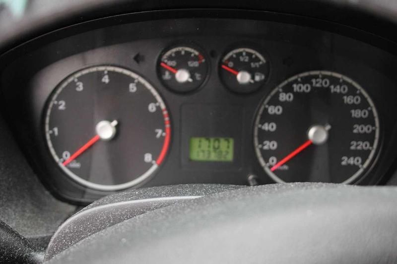 Gebraucht Ford Focus Ambiente 80 PS (58 kW) 2005 Limousine