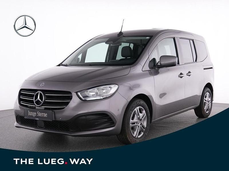 Chromitgrau metallic Gebraucht 2024 Mercedes T180 Style Van / Kleinbus | 28.785 € (Etwas zu teuer) - Bild 1/4