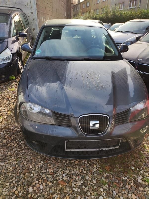 Grau Gebraucht 2006 Seat Ibiza Kleinwagen | 890 € (Guter Preis) - Bild 1/4