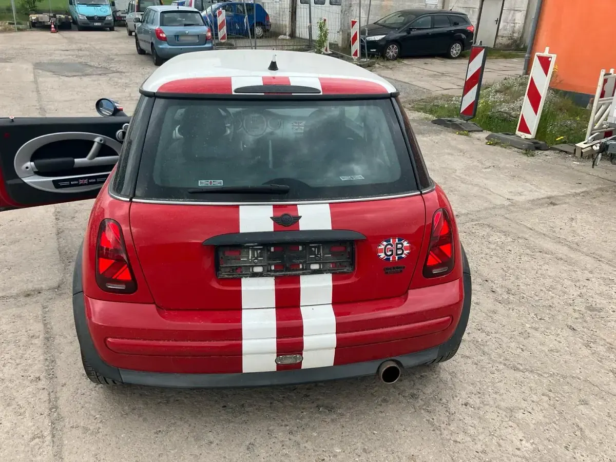 Usata Mini ONE 90 CV (66 kW) 2002 Rosso Utilitaria