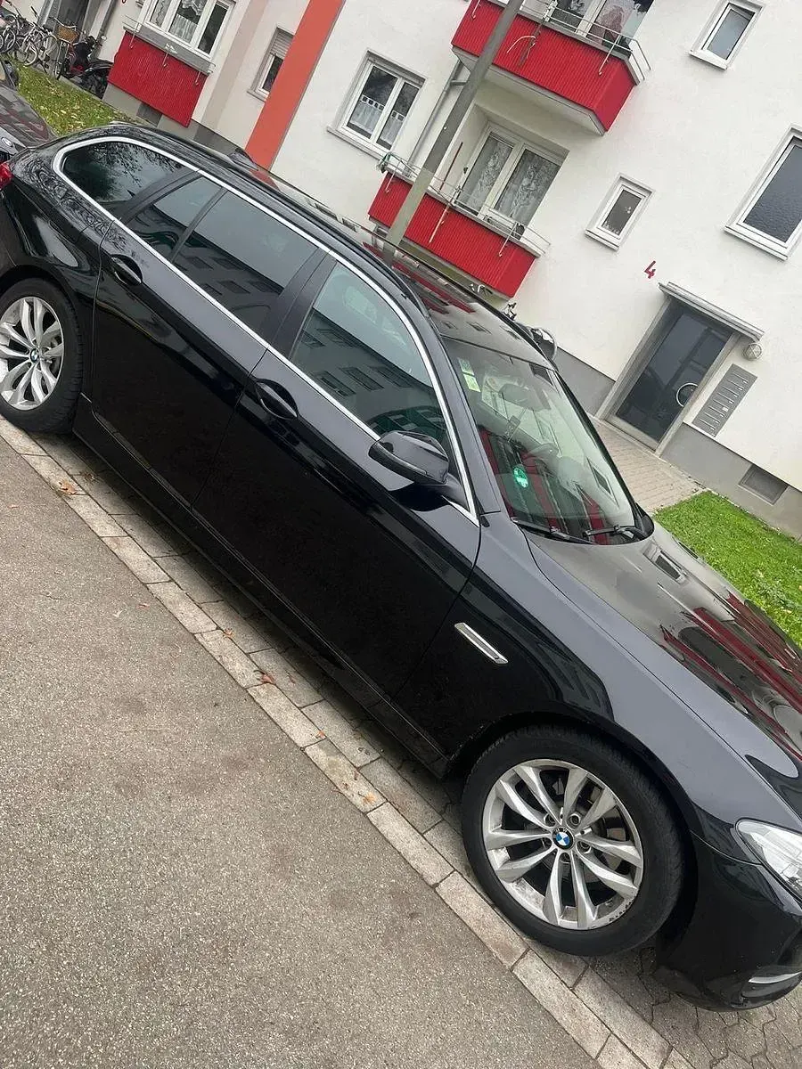 Gebraucht BMW 520 190 PS (139 kW) 2015 Schwarz Kombi