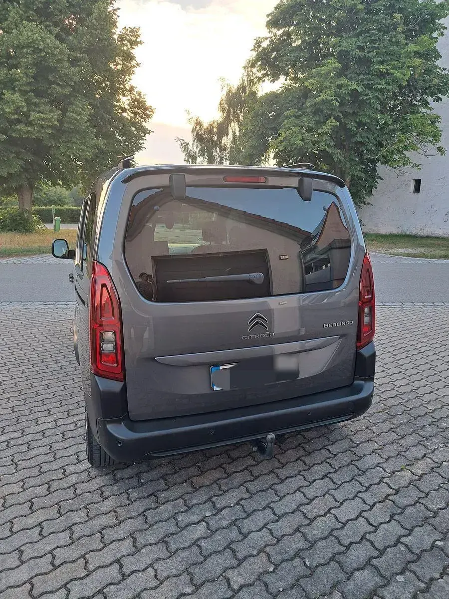 Gebraucht Citroën Berlingo Shine 131 PS (96 kW) 2023 Grau Van / Kleinbus