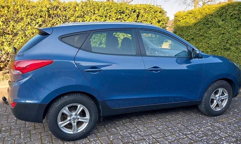 Gebraucht Hyundai ix35 115 PS (84 kW) 2012 Blau SUV