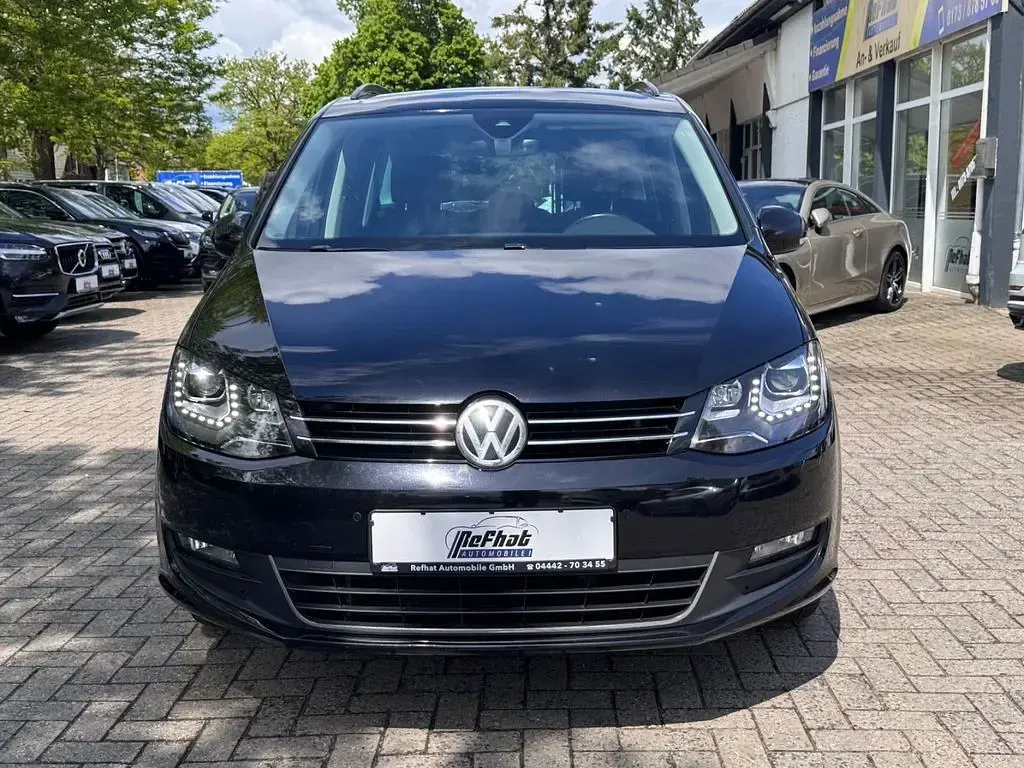 Gebraucht VW Sharan Comfortline 150 PS (110 kW) 2019 Schwarz Van / Kleinbus