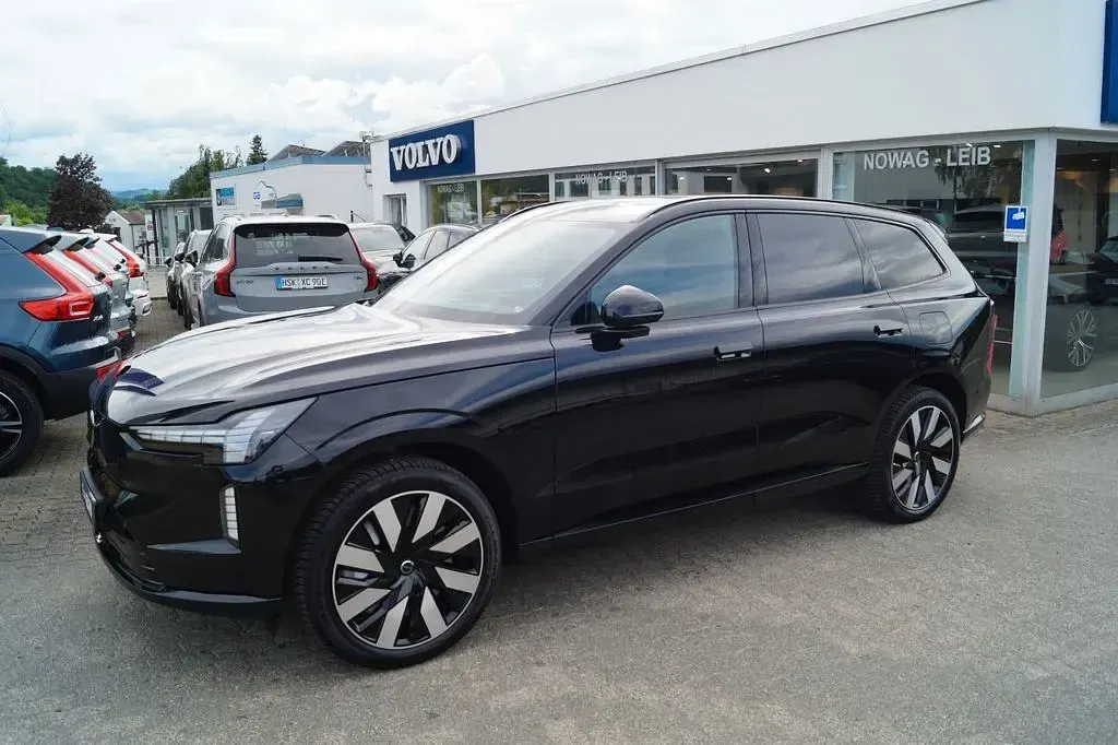 Neu Volvo EX90 Executive 300 kW (408 PS) 2026 Onyx black SUV