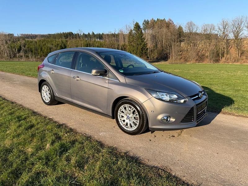 Gebraucht Ford Focus Titanium 150 PS (110 kW) 2011 Braun Limousine