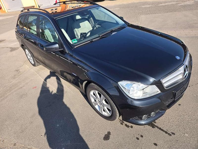 Gebraucht Mercedes C200 136 PS (100 kW) 2011 Grau Kombi