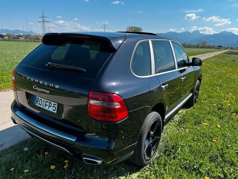 Second-hand Porsche Cayenne 290 CP (213 kW) 2008 Negru SUV