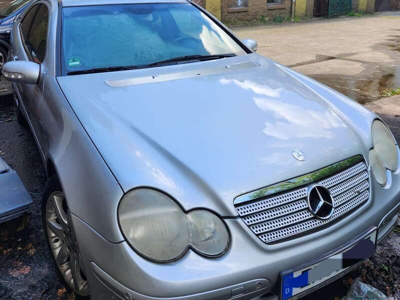 Gebraucht 2001 Mercedes C200 Coupé | 1.100 € (Fairer Preis) - Bild 1/3
