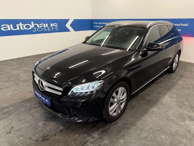 Schwarz Gebraucht 2019 Mercedes C200 Avantgarde Kombi | 21.900 € (Fairer Preis) - Bild 1/4