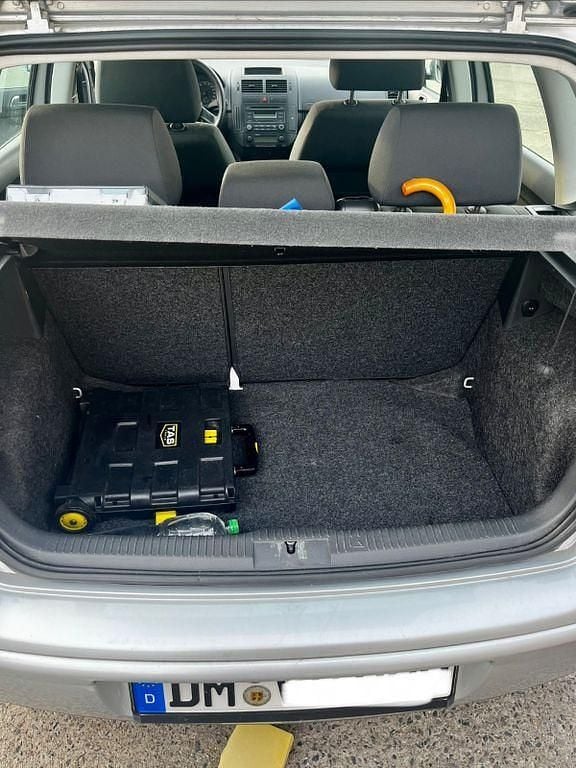 Gebraucht VW Polo Basis 64 PS (47 kW) 2005 Silber Kleinwagen