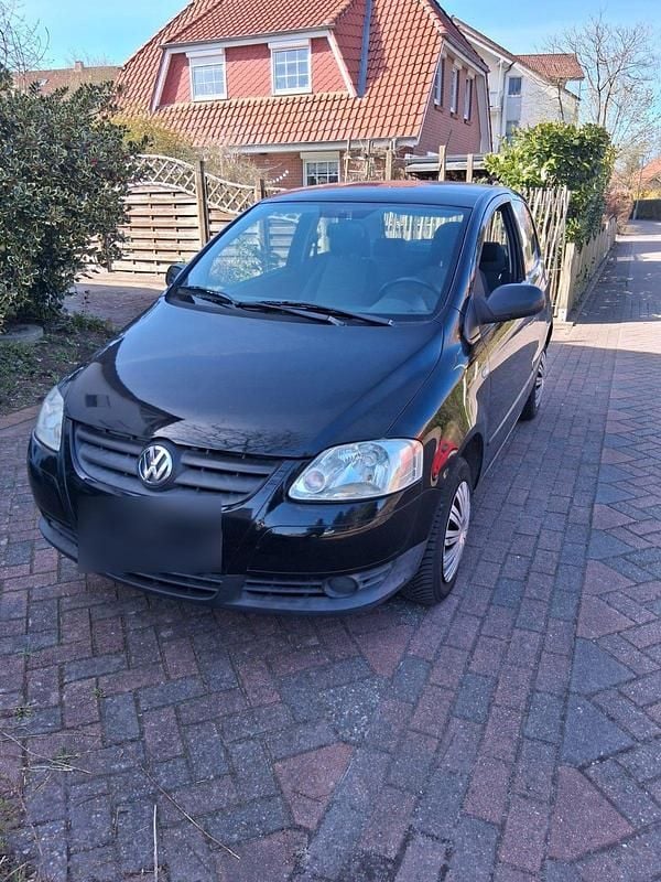Gebraucht VW Fox 54 PS (39 kW) 2008 Schwarz Kleinwagen