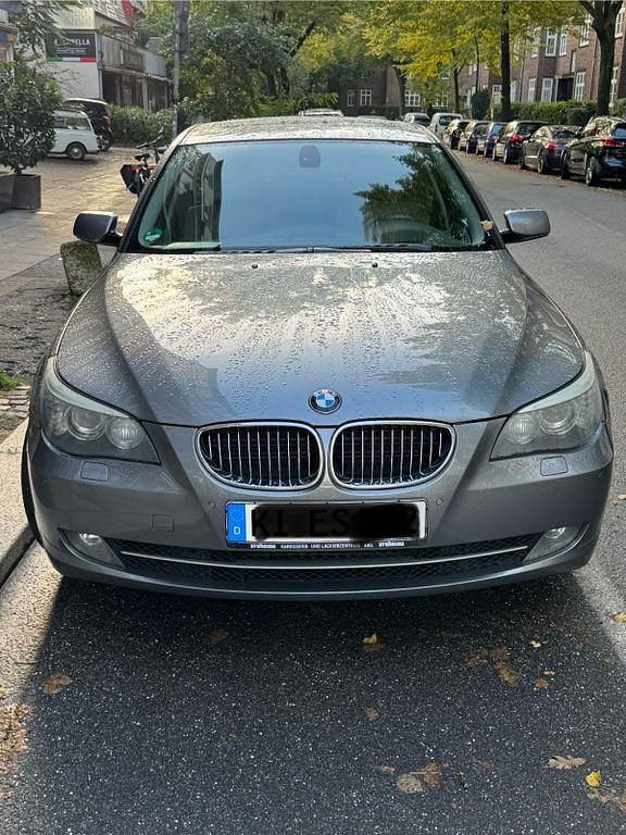 Grau Gebraucht 2008 BMW 535 Sport Line Kombi | 4.990 € - Bild 1/4