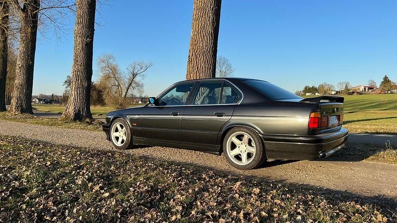 Gebraucht BMW 535 211 PS (155 kW) 1991 Schwarz Limousine