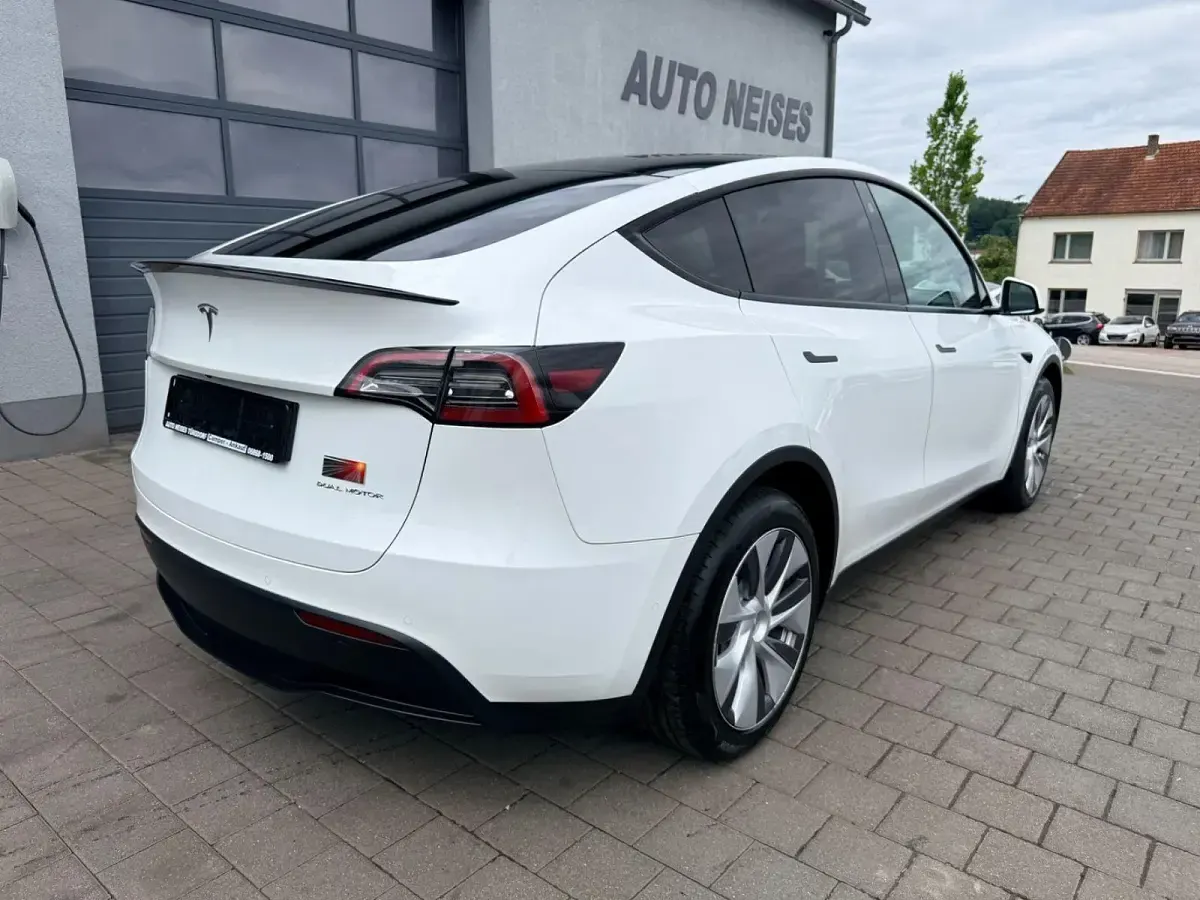Gebraucht Tesla Model Y 378 kW (514 PS) 2022 Weiß SUV