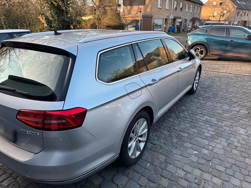 Gebraucht VW Passat 180 PS (132 kW) 2016 Silber Kombi