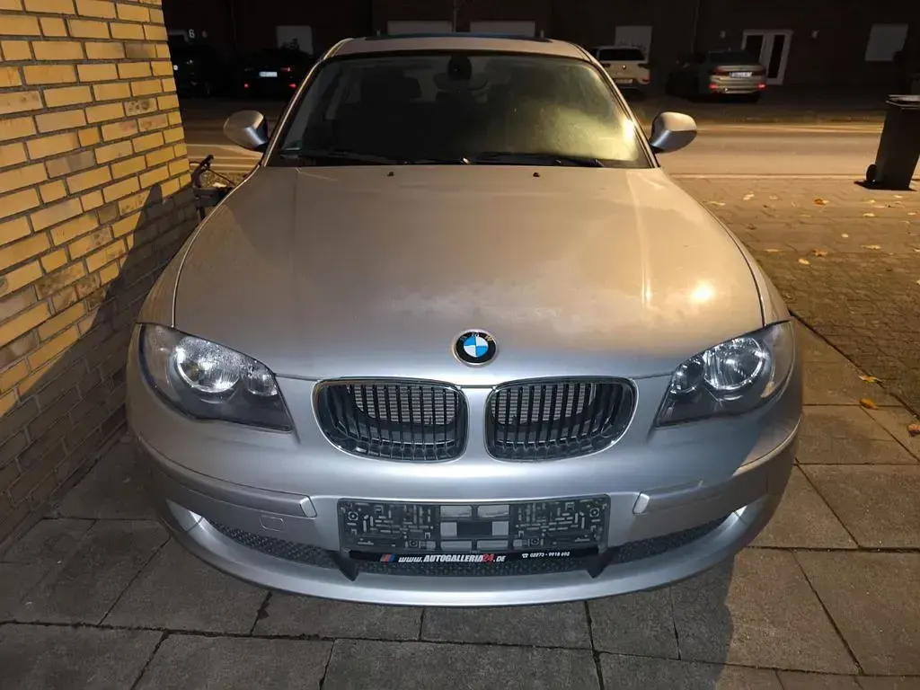 Gebraucht BMW 116 Sport Line 122 PS (89 kW) 2010 Silber Kleinwagen