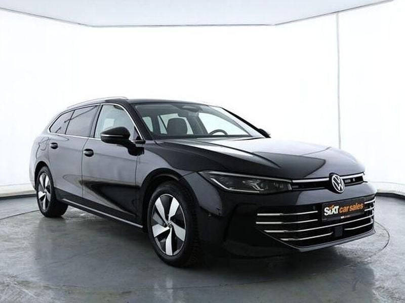 Gebraucht VW Passat Elegance 150 PS (110 kW) 2025 Schwarz Kombi