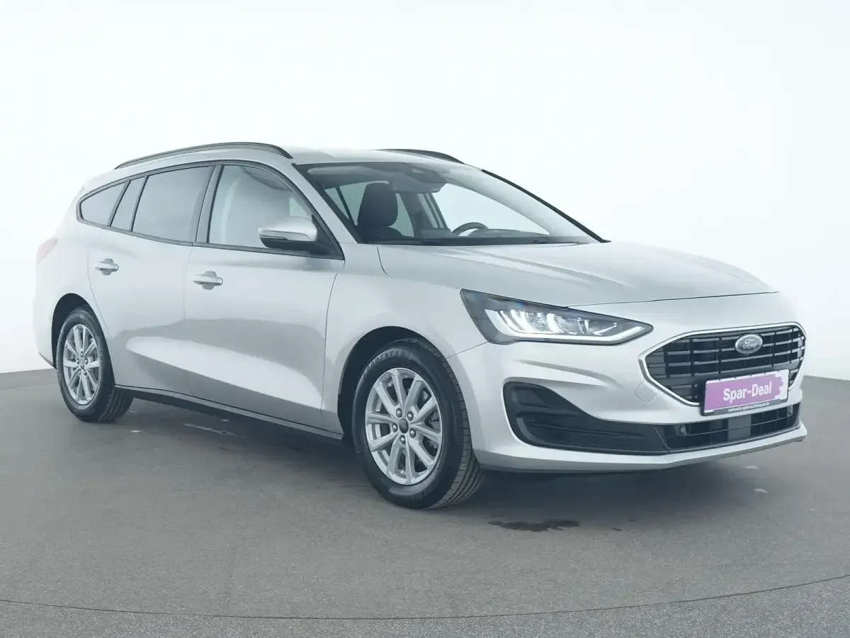 Używany Ford Focus Cool & Connect 120 KM (88 kW) 2022 Srebrny Kombi