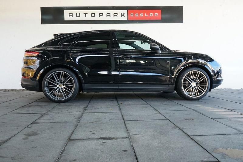 Schwarz Gebraucht 2019 Porsche Cayenne Chrono SUV | 53.880 € - Bild 1/4
