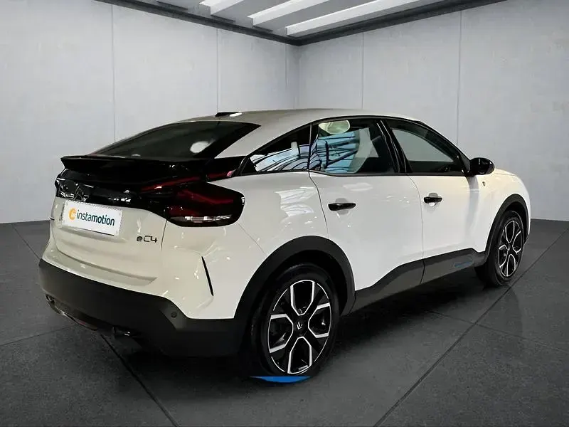 Gebraucht Citroën e-C4 Feel 100 kW (136 PS) 2023 Weiß Limousine