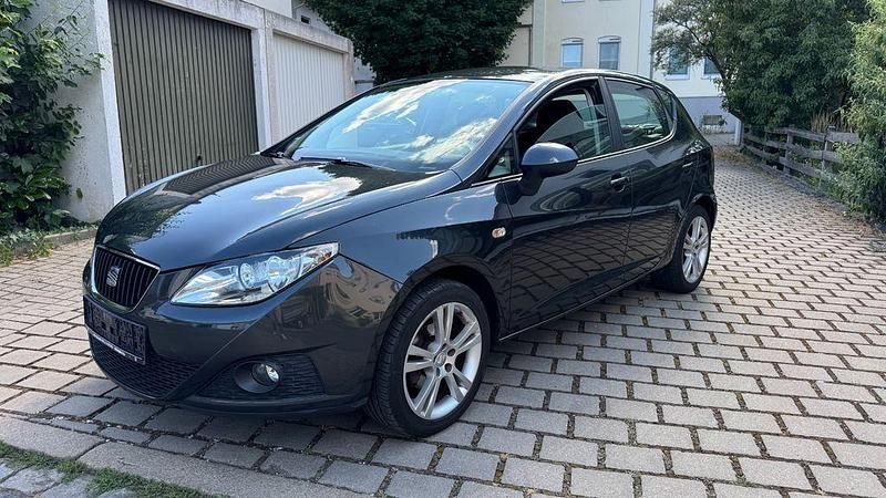 Grau Gebraucht 2009 Seat Ibiza Sport Limousine | 4.499 € (Fairer Preis) - Bild 1/4